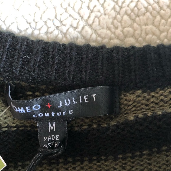 Women’s Romeo & Juliet Couture Sweater/Shirt - Picture 4 of 5